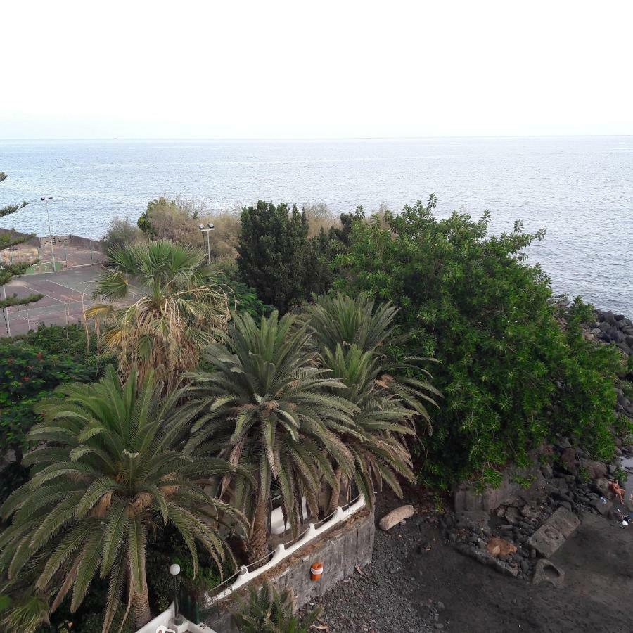 Apartamentos Playa Chica / Playa Las Gaviotas Santa Cruz de Tenerife Exterior photo